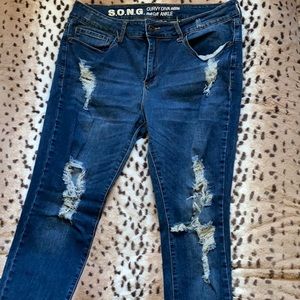 Curvy mid-rise skinny